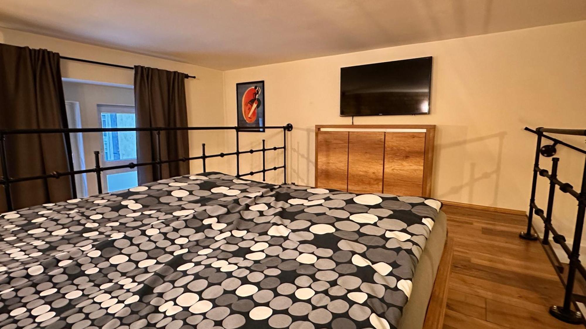 Ultra Modern Home Будапеща Екстериор снимка
