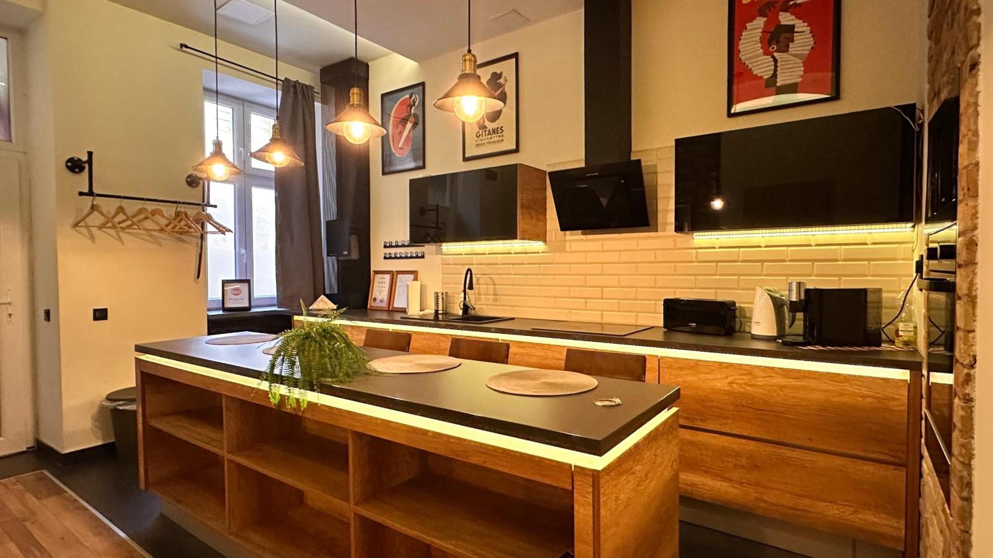 Ultra Modern Home Будапеща Екстериор снимка